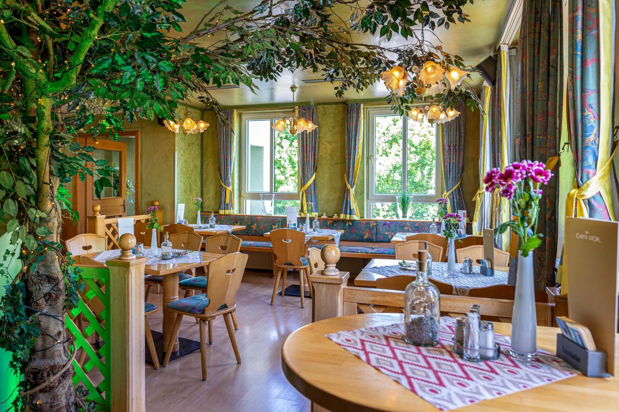 Landhotel Zum Niestetal Extérieur photo